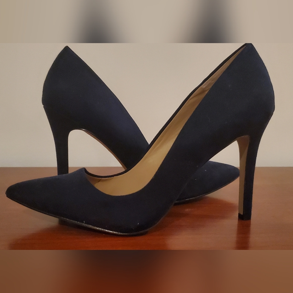 Saks 5th Ave Navy Suede Heel's